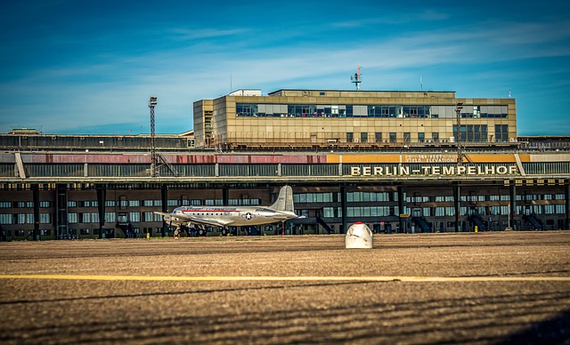 糖果轰炸机 飞机 螺旋桨机 - 上的免费照片
