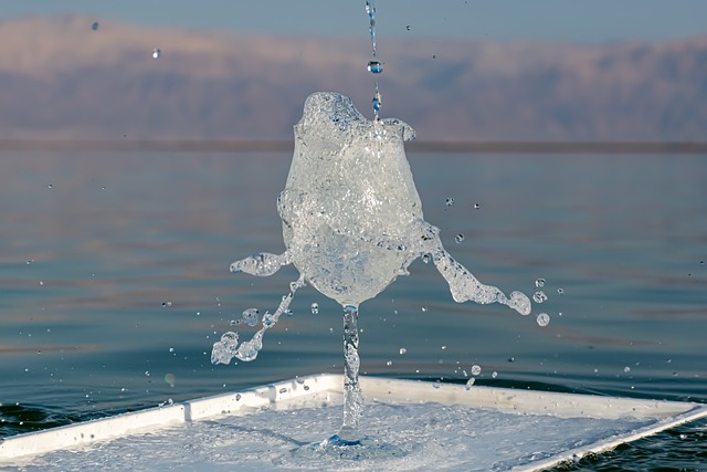 气泡 溅 水 - 上的免费照片