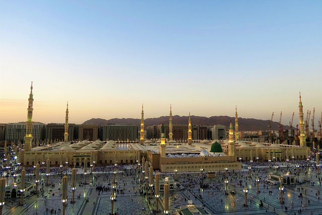 清真寺Nabi 非洲工业部长会议 尖塔 - 上的免费照片