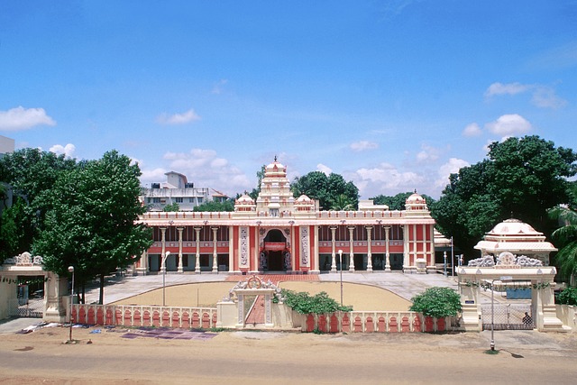 孙达拉姆 斯里兰卡沙迪亚Sai Baba 寺庙 - 上的免费照片