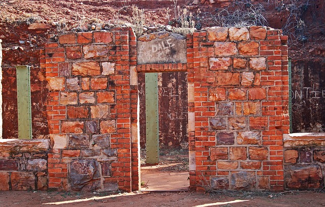 遗址的古堡 堡 内部结构 - 上的免费照片