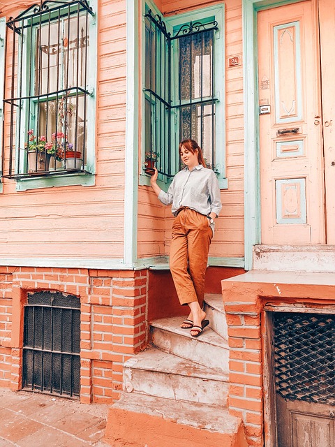 体系结构 年轻女子 女人 - 上的免费照片