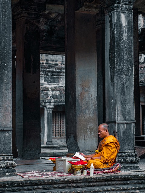 僧 寺庙 冥想 - 上的免费照片