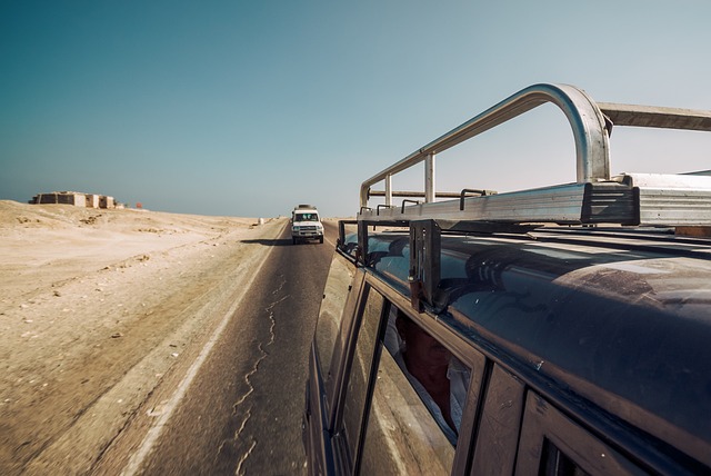 苹果浏览器 吉普车 沙漠 - 上的免费照片