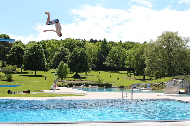 户外泳池 飞跃 暴跌 - 上的免费照片