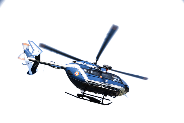直升机 孤立 飞行 - 上的免费照片