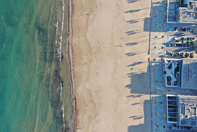 海滩 沙 空气 - 上的免费照片