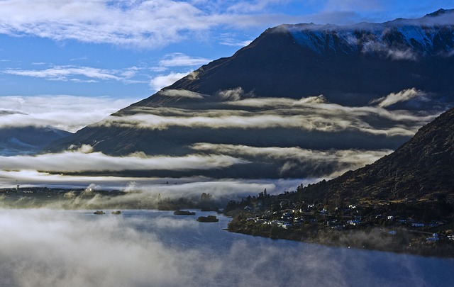 山 薄雾 水 - 上的免费照片