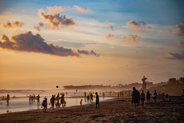海滩 黄昏 人们 - 上的免费照片