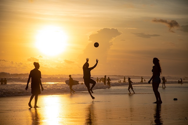 日落 排球 海滩 - 上的免费照片