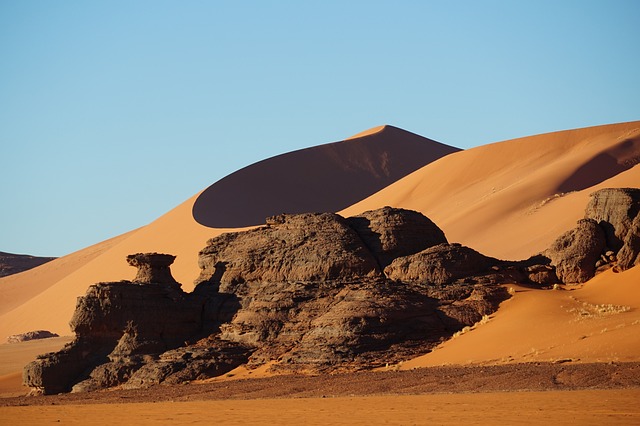沙丘 沙漠 岩石形成 - 上的免费照片