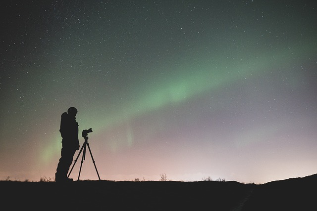 冰岛 极光 剪影 - 上的免费照片