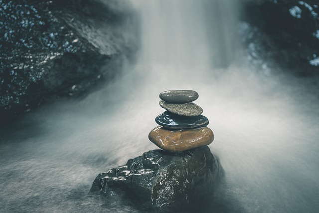 石头 瀑布 平衡 - 上的免费照片