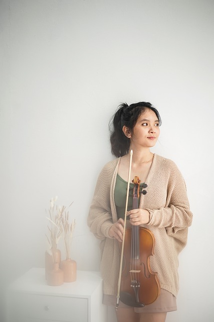 女士 小提琴 模型 - 上的免费照片