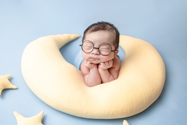 新生 婴儿 睡眠 - 上的免费照片