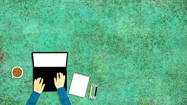 办公室 自由职业者 桌子 - 上的免费图片