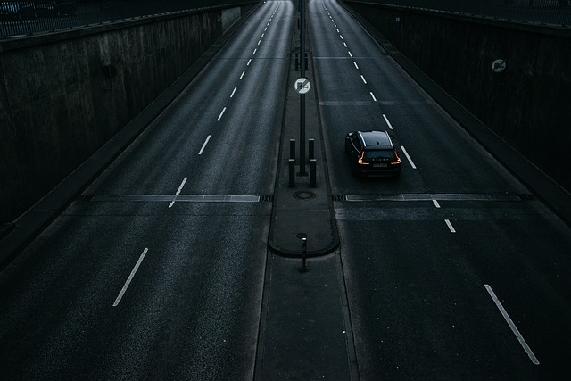 路 高速公路 车 - 上的免费照片