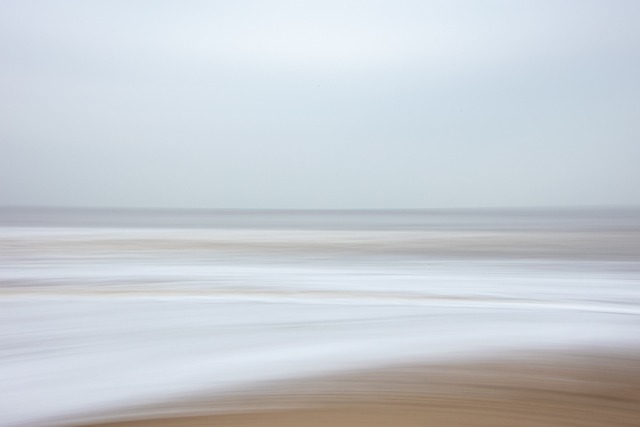 海边 波浪 沙 - 上的免费照片