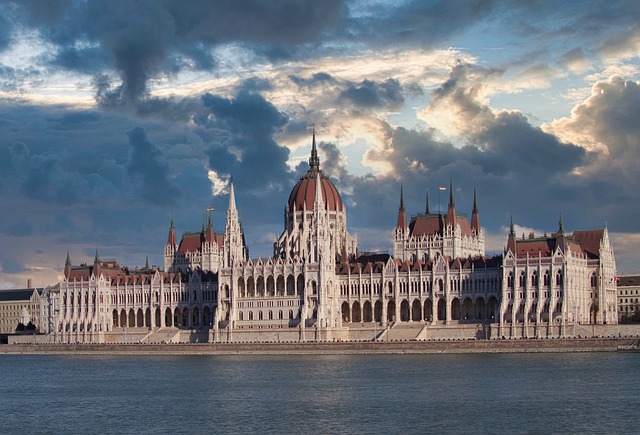 匈牙利国会大厦 布达佩斯议会 匈牙利 - 上的免费照片