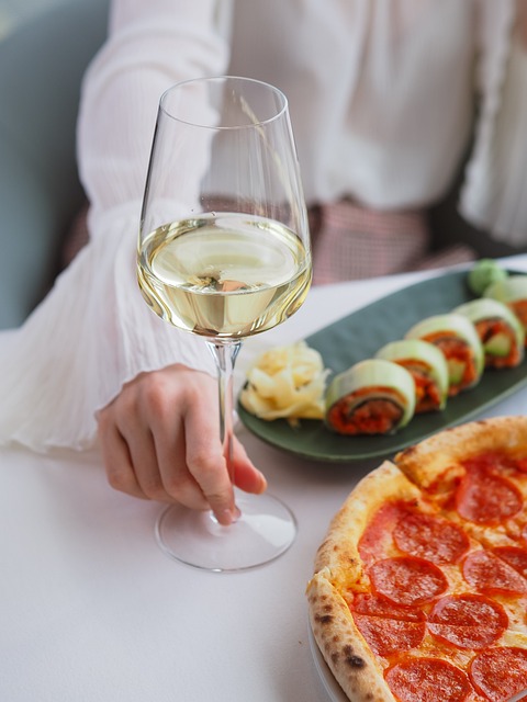 葡萄酒 比萨 食物 - 上的免费照片