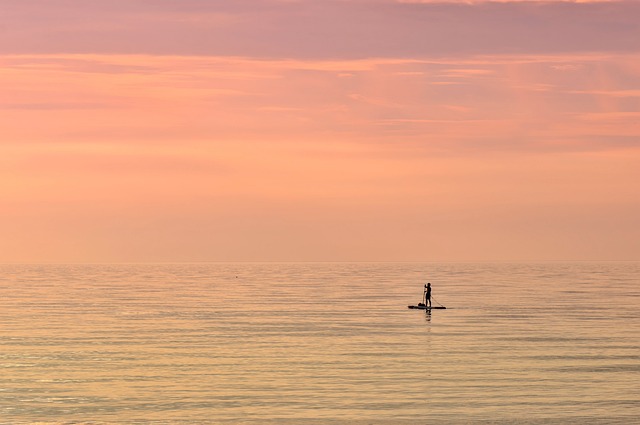 海 桨板冲浪 日落 - 上的免费照片