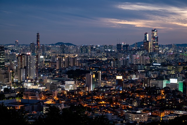 城市 建筑物 夜景 - 上的免费照片