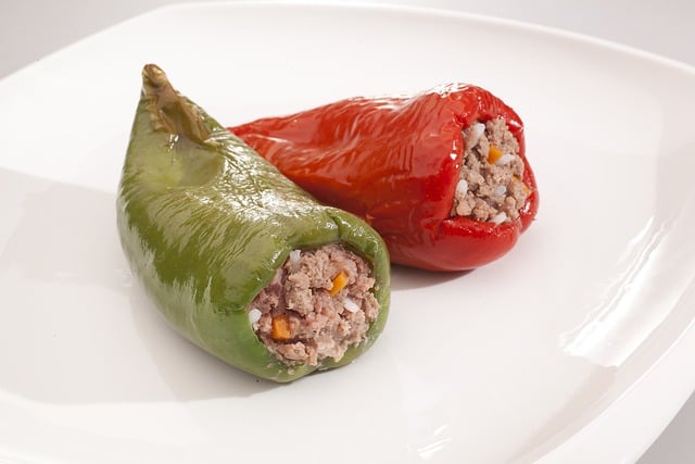 酿辣椒 碎肉 白饭 - 上的免费照片