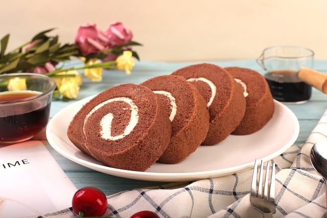 Backen Swiss Roll 糖果 - 上的免费照片