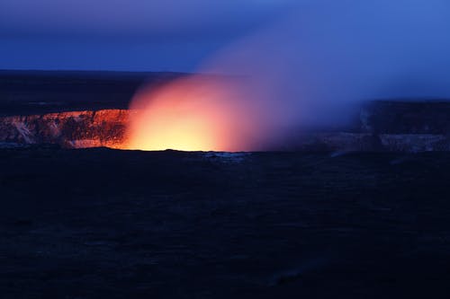 火山光熔岩火炬 · 免费素材图片