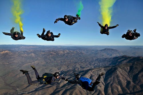 空降伞兵 · 免费素材图片