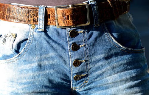 蓝色牛仔腰带纽扣上衣 · 免费素材图片