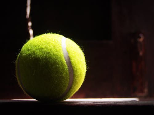 绿色草坪网球 · 免费素材图片