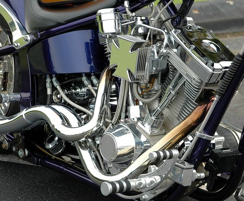 摩托车引擎特写照片 · 免费素材图片