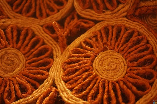 橙色钩针编织 · 免费素材图片