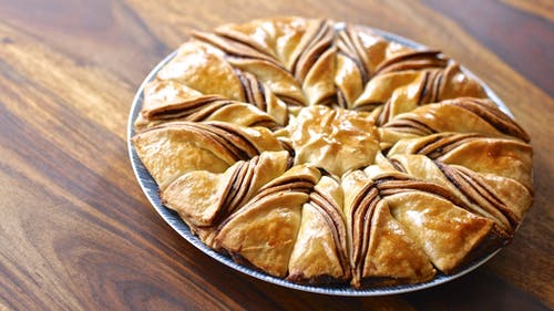 托盘上的烤的面包 · 免费素材图片