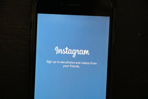 开机显示instagram应用程序 · 免费素材图片