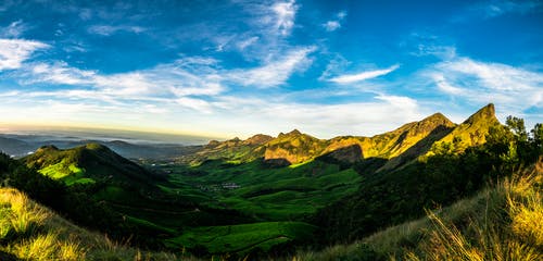 多云的天空山脉的风景 · 免费素材图片