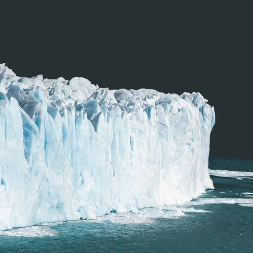 在北冰洋的粗浮冰山 · 免费素材图片