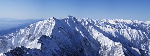 白雪覆盖的山脉 · 免费素材图片
