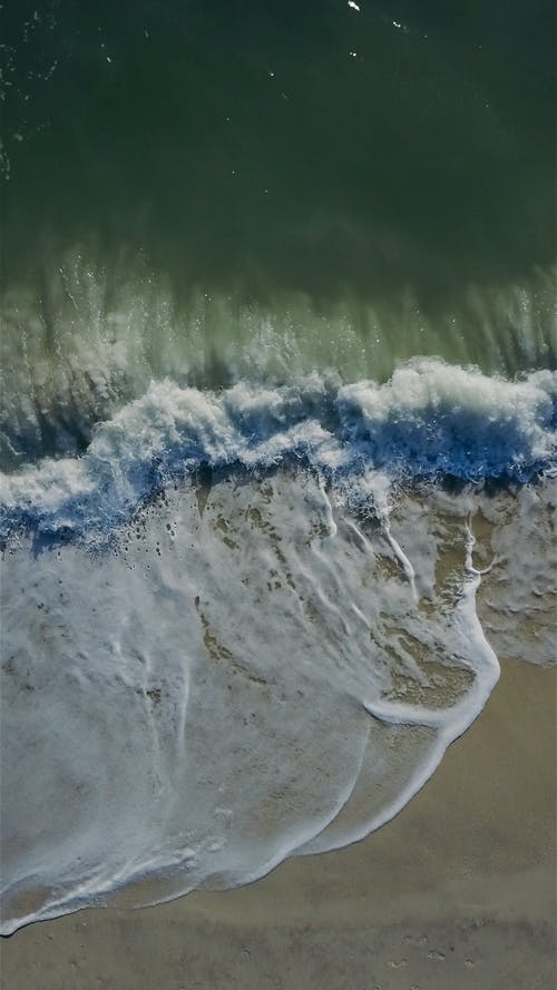 海岸线的延时摄影 · 免费素材图片
