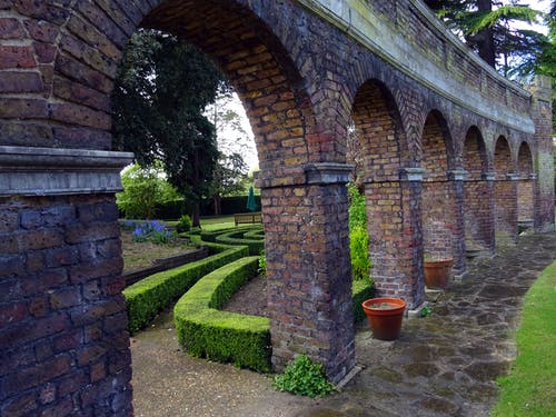 棕色混凝土墙 · 免费素材图片