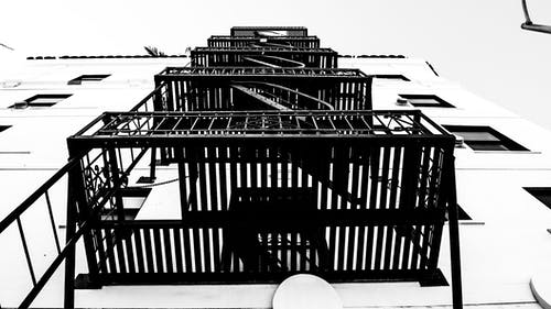 低角度梯子 · 免费素材图片