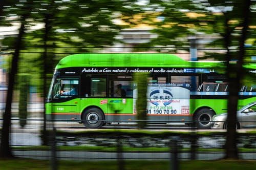 绿色巴士 · 免费素材图片