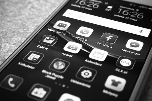 黑色android智能手机 · 免费素材图片