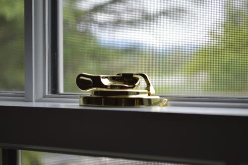 金窗锁 · 免费素材图片