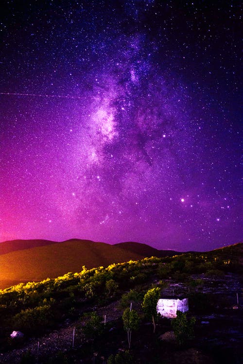 紫色夜空照片 · 免费素材图片
