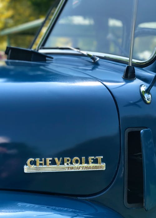 蓝色雪佛兰汽车 · 免费素材图片