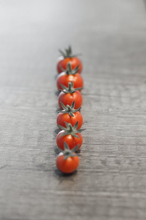堆红番茄 · 免费素材图片