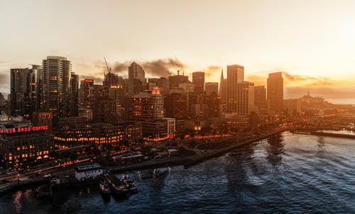 城市天际线 · 免费素材图片