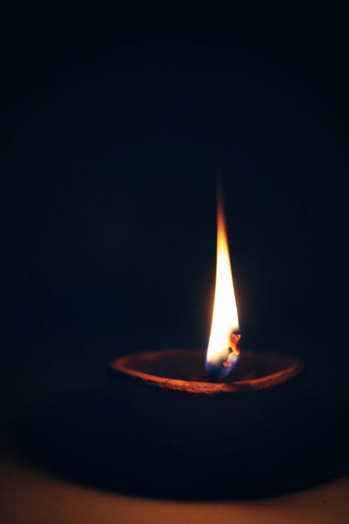 蜡烛与光 · 免费素材图片